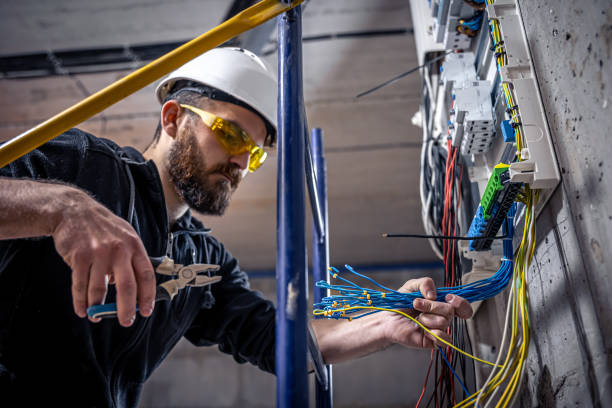 Best Affordable Emergency Electrician  in Carol Stream, IL